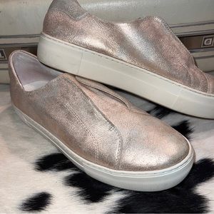 saks fifth avenue shoes 9.5 Metallic Rose Gold Dress Sneakers/ Tennis Leather